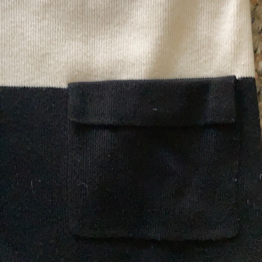 Black And Cream Color Block Sweater With Pockets - image 3
